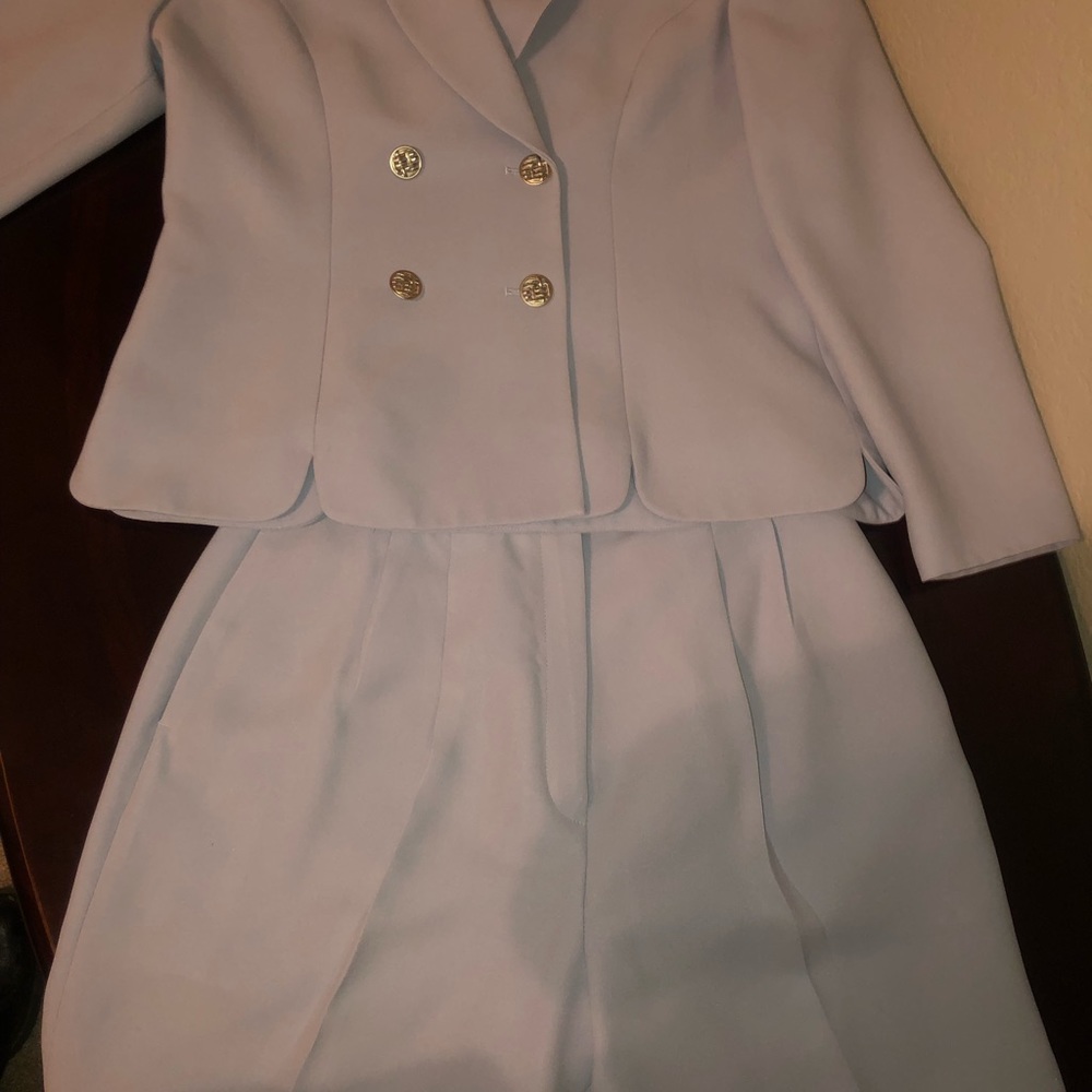 Albert Nipon Shorts Suit. - image 6